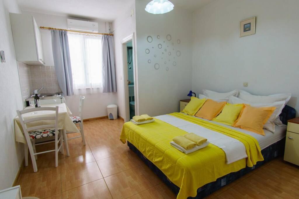 Lovely Studio Apartment For 2 Free Private Parking Макарска Экстерьер фото