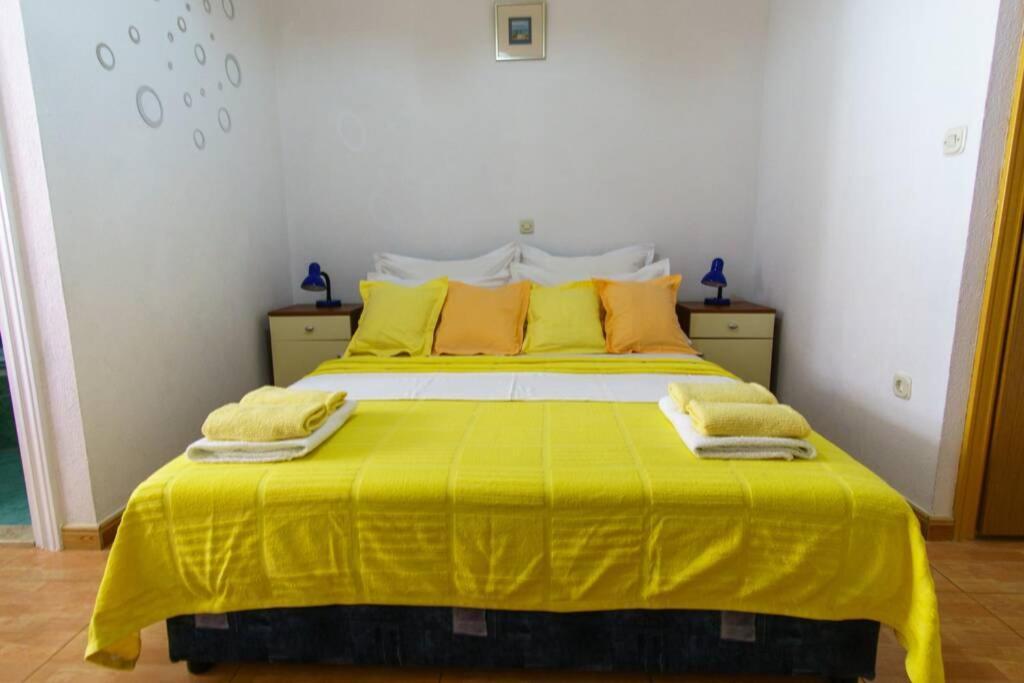 Lovely Studio Apartment For 2 Free Private Parking Макарска Экстерьер фото
